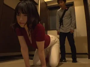 Squirt-inducing Japanese blowjobs from Ryo Akanashi right after a threesome with a toy-wielding milf. Unleash your inner pervert, and imagine Ryo Akanishi, that chesty milf from Japan, squirting all over the place, as you examine the